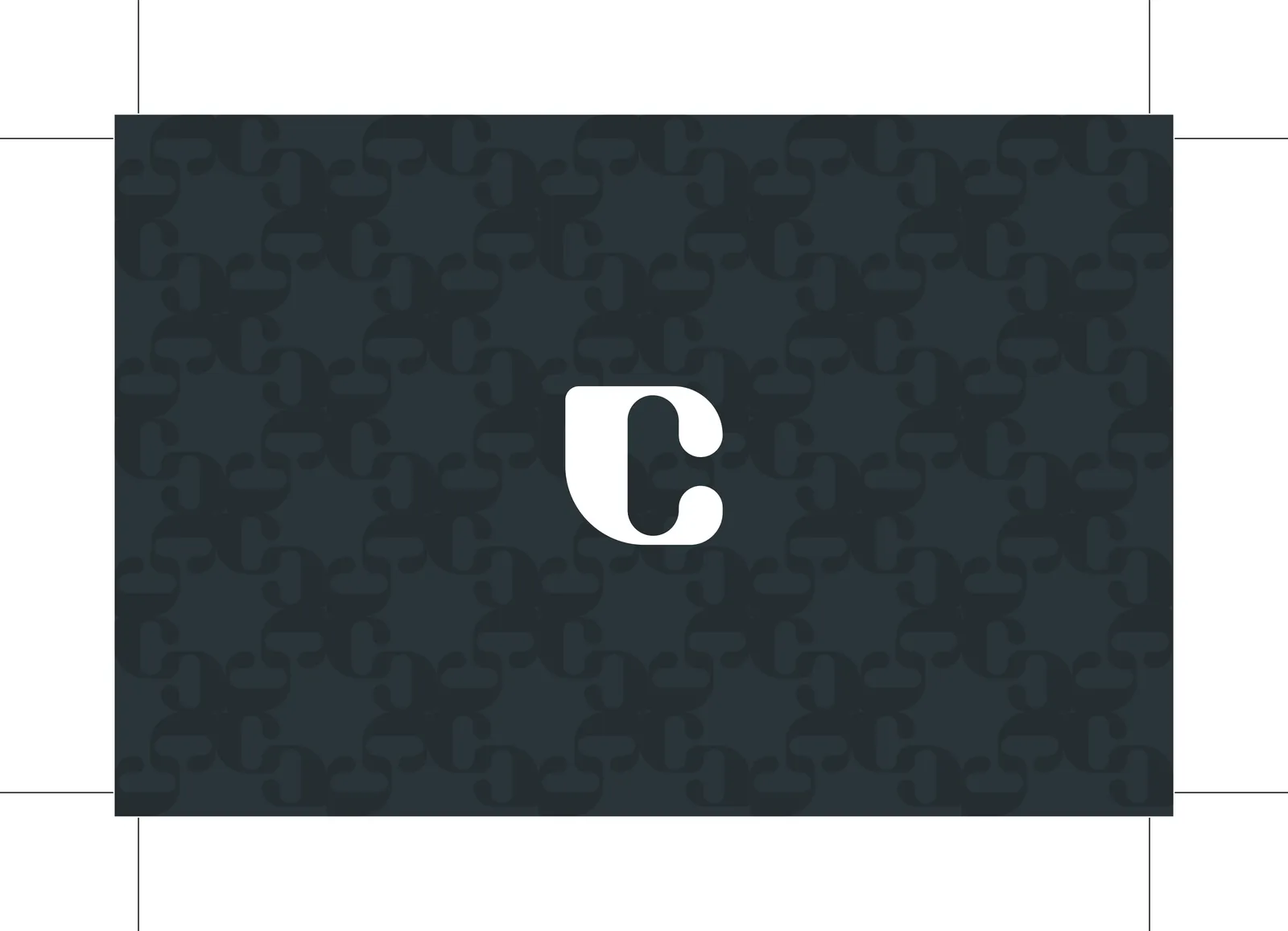 Reverso de la tarjeta, con la trama de la C