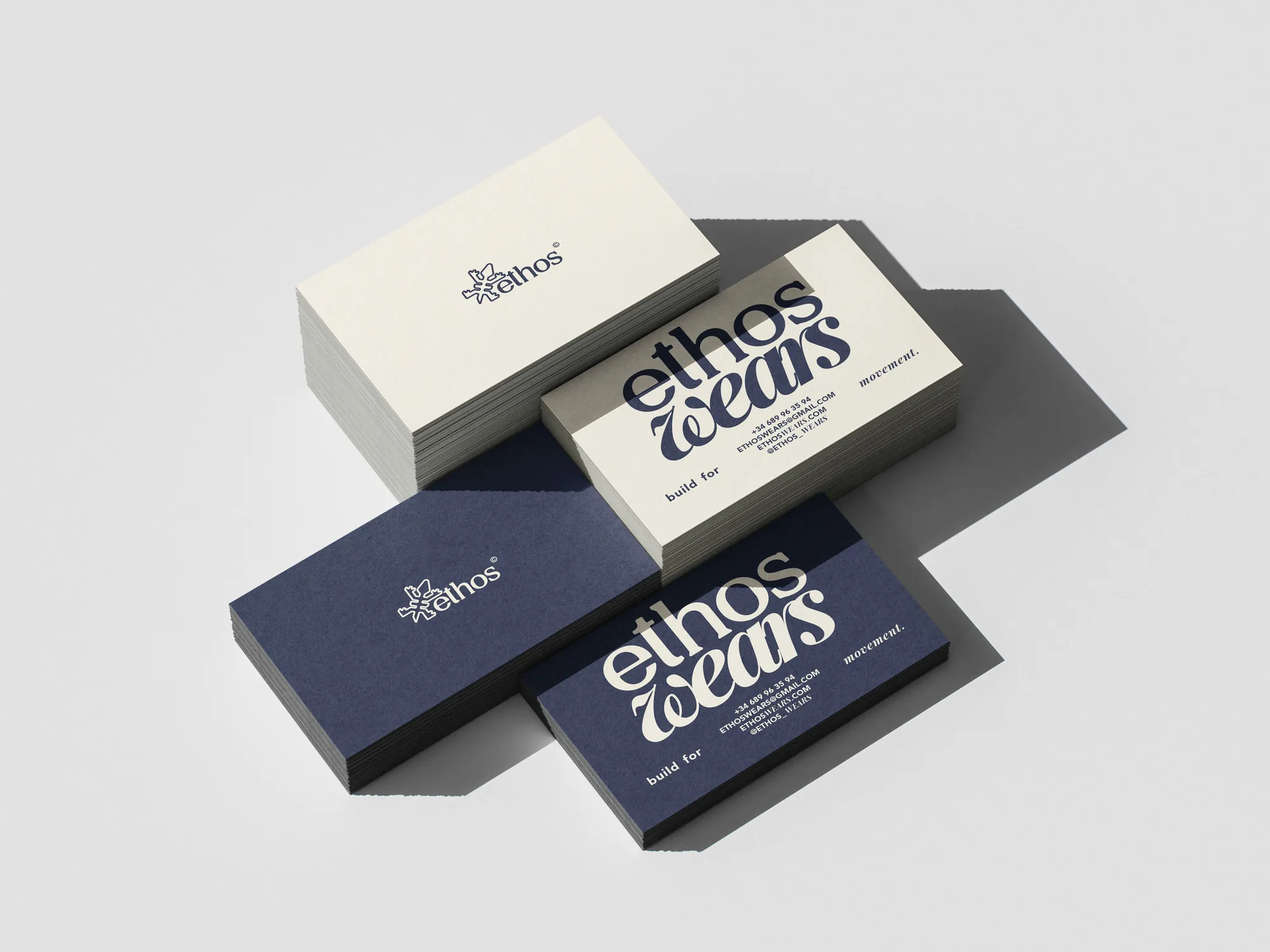 Tarjetas de visita de Ethos apiladas