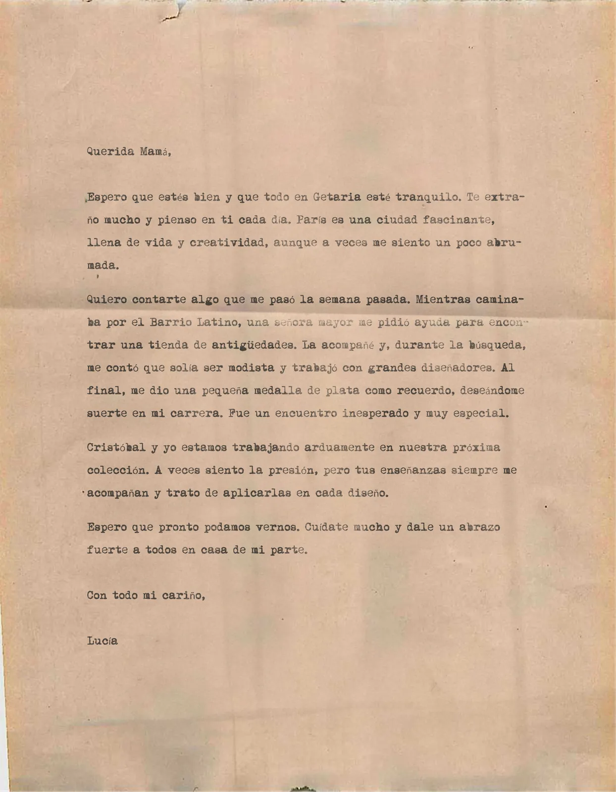 Una de las cartas de Lucía a su madre, mecanografiada en papel envejecido