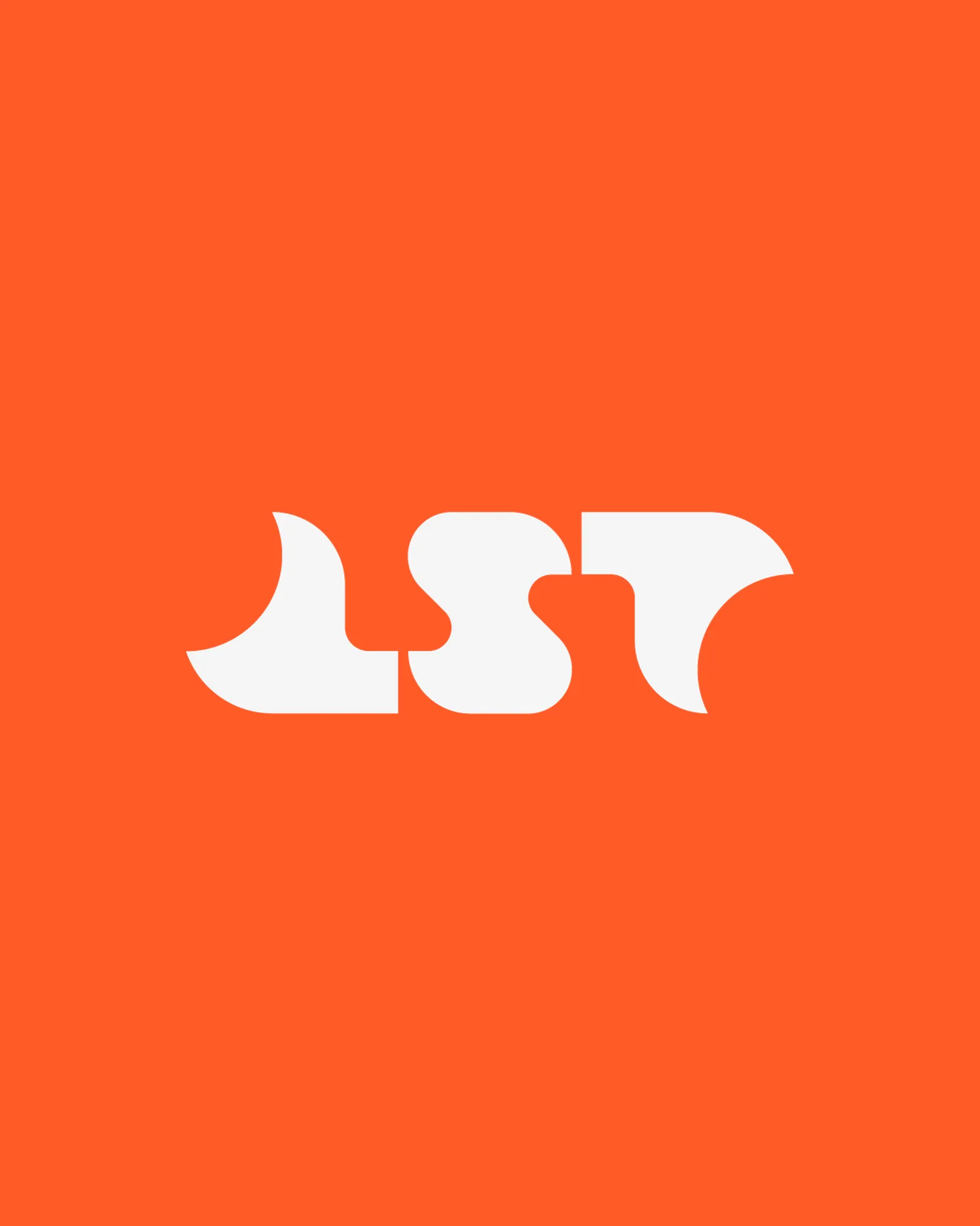 Isotipo LST en blanco sobre naranja