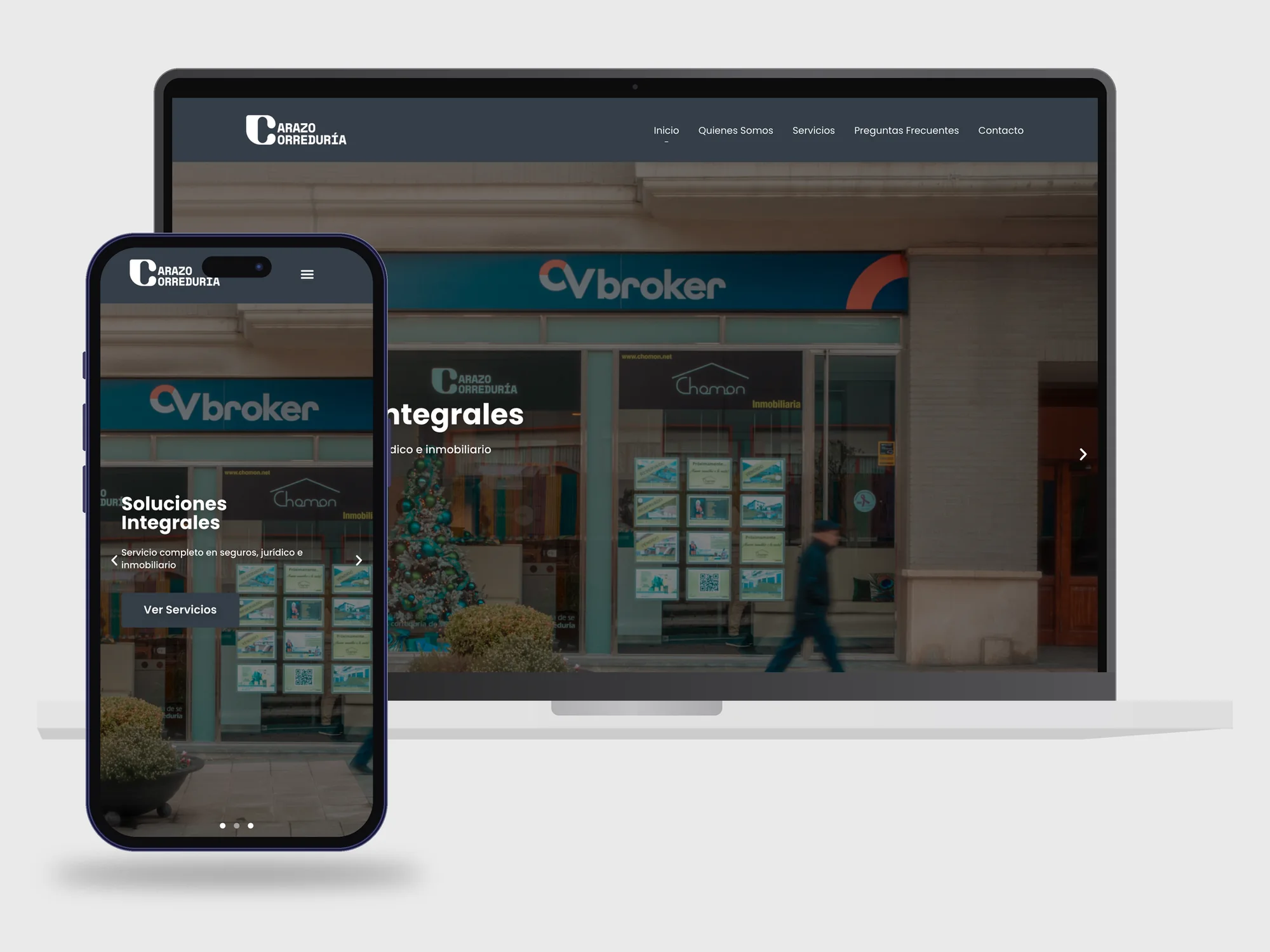 La web de Carazo Correduría en un portátil y un móvil